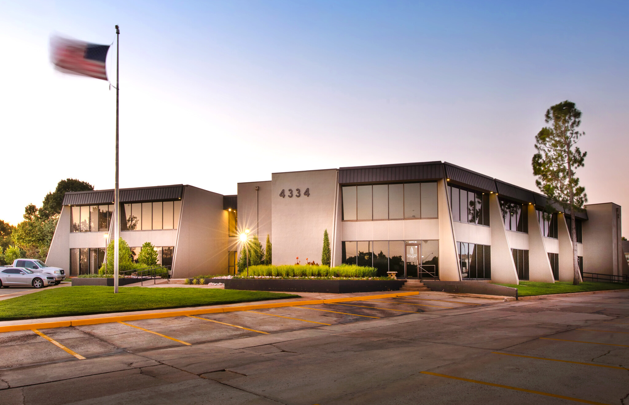 4334 NW Expressway St, Oklahoma City, OK for lease Building Photo- Image 1 of 20