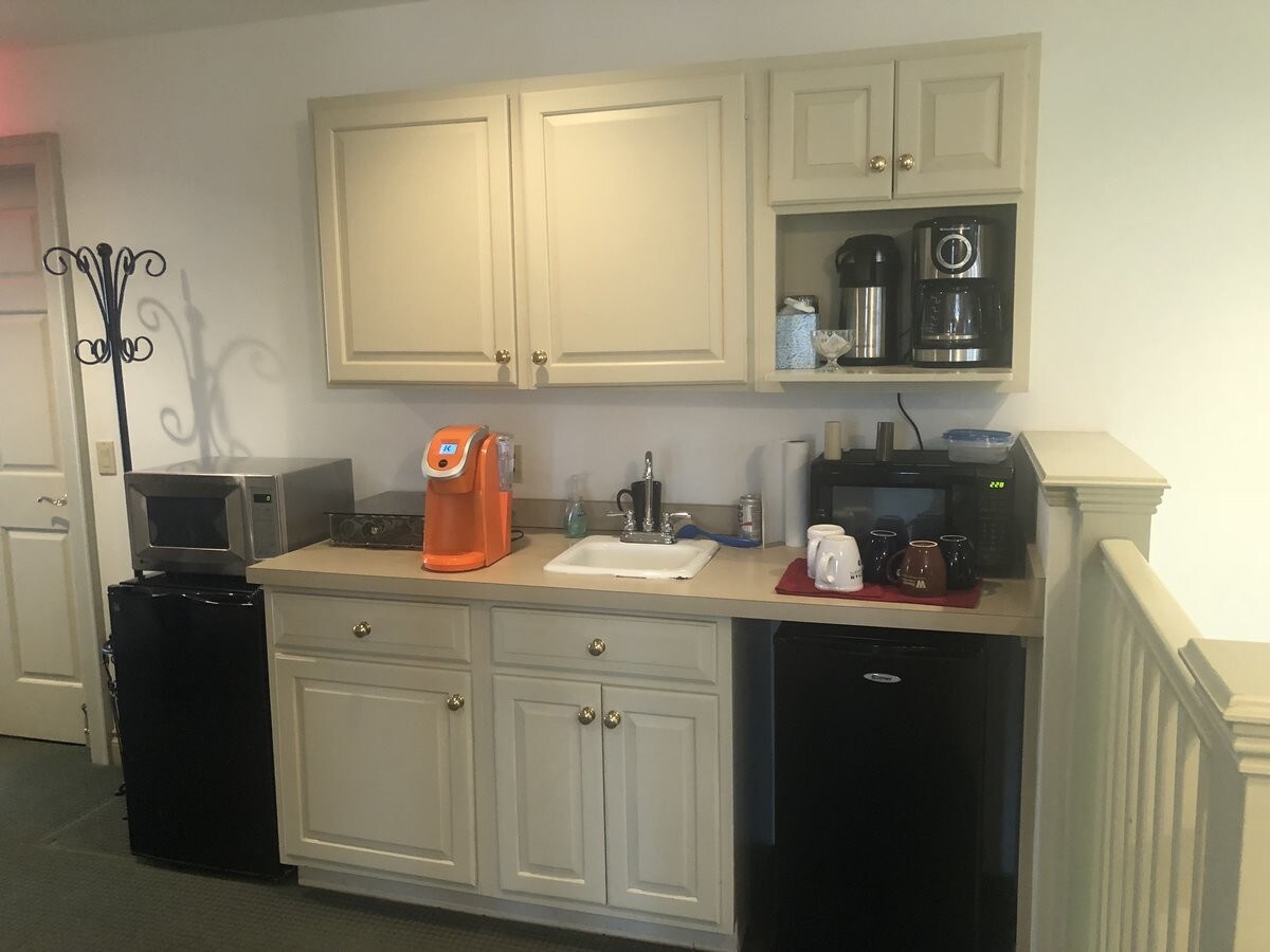 7950 Moorsbridge Rd, Portage, MI 49024 Woodbrige Commons