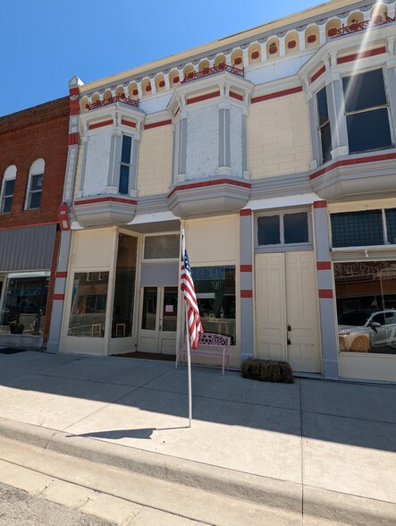 125 & 129 West 8th Street St, Horton, KS for sale - Building Photo - Image 3 of 27