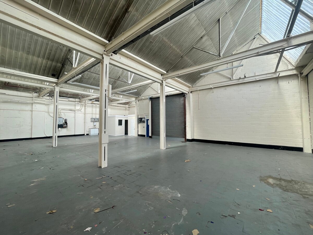 Leagrave Rd, Luton, BDF LU3 1RJ