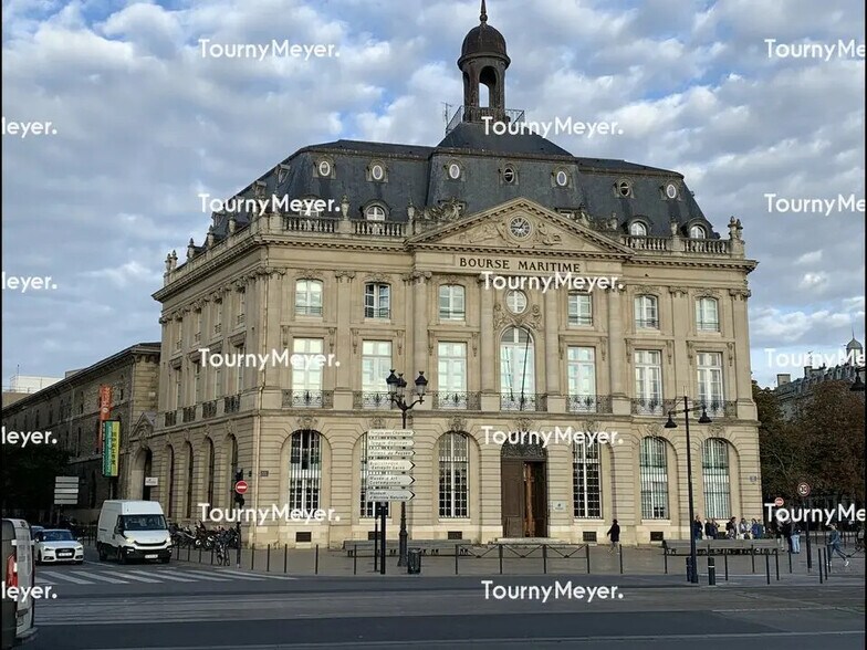 Office in Bordeaux for lease - Building Photo - Image 1 of 14