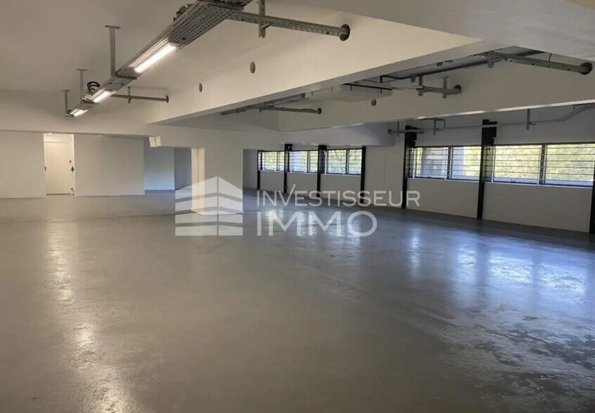 Office in Pantin for lease - Interior Photo - Image 3 of 6