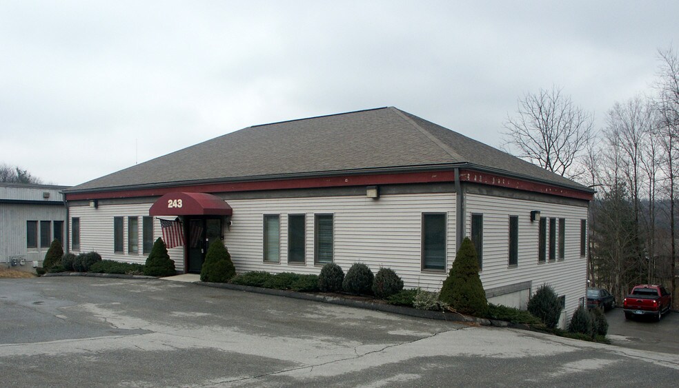 243-247 Federal Rd, Brookfield, CT for sale - Primary Photo - Image 1 of 1