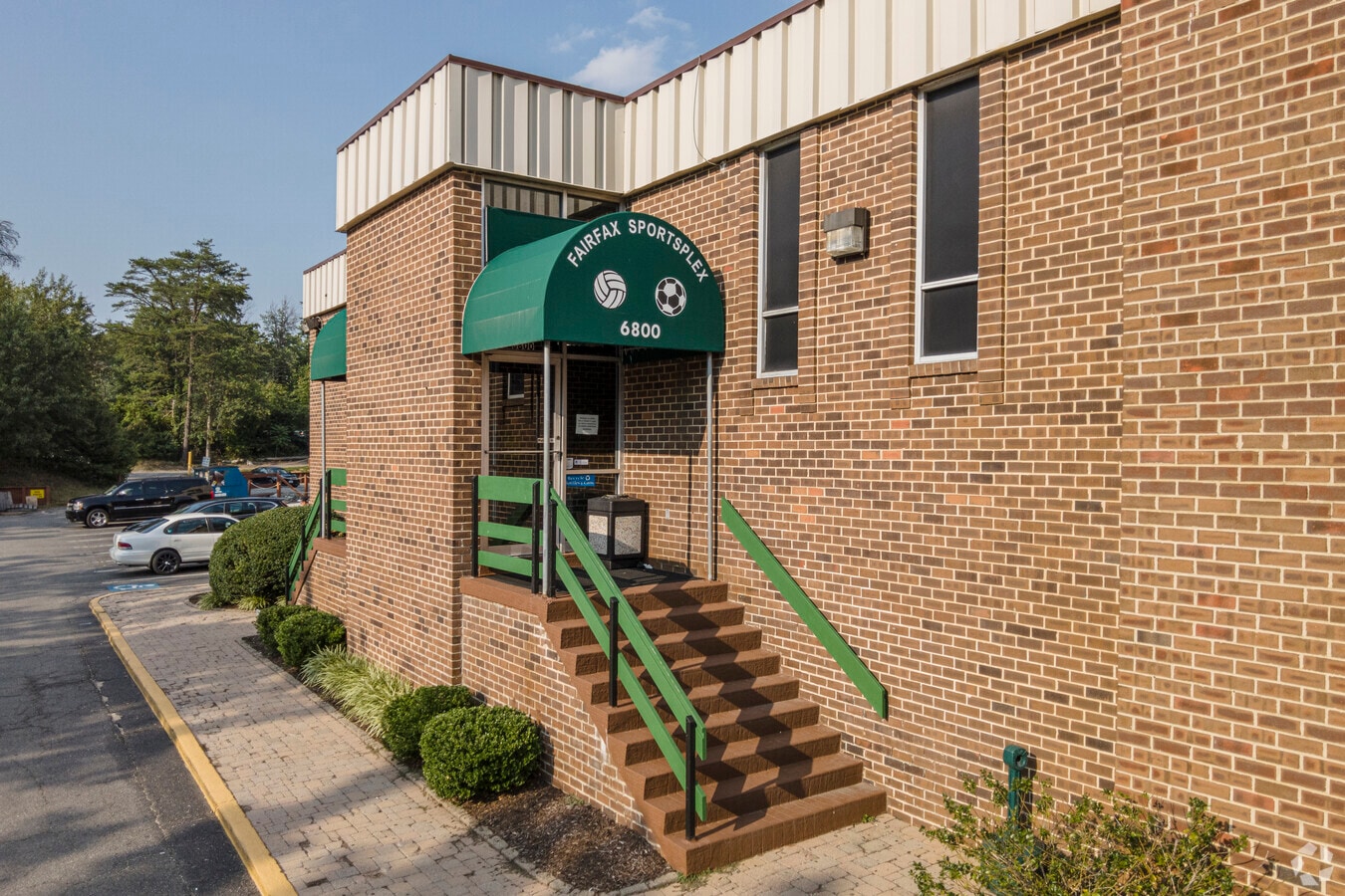 6800 Commercial Dr, Springfield, VA 22151