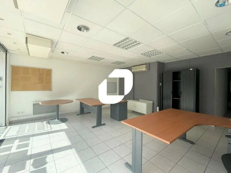 Retail in Montpellier for lease - Interior Photo - Image 1 of 3