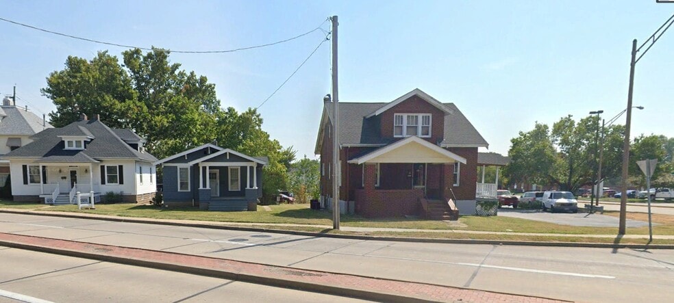Three Parcels at S. Kingshighway St. portfolio of 3 properties for sale on LoopNet.com - Building Photo - Image 2 of 11