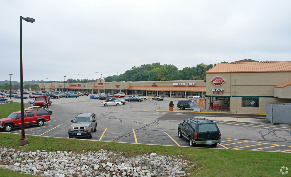 2720-2850 Heritage Dr, Delafield, WI for lease - Building Photo - Image 1 of 4