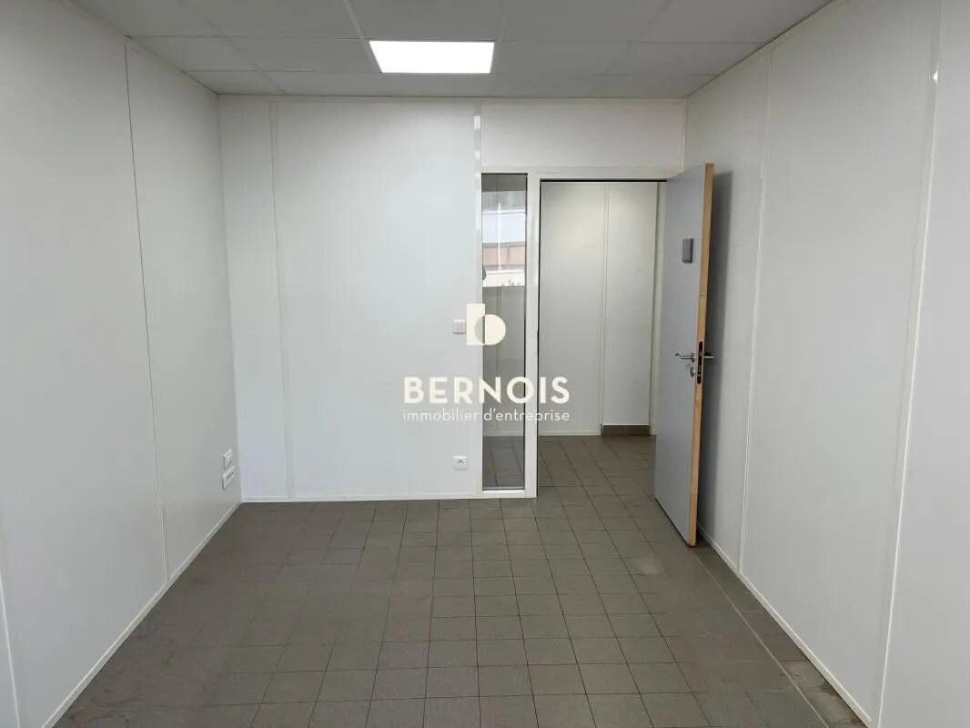 Office in Toulon for lease Interior Photo- Image 1 of 7