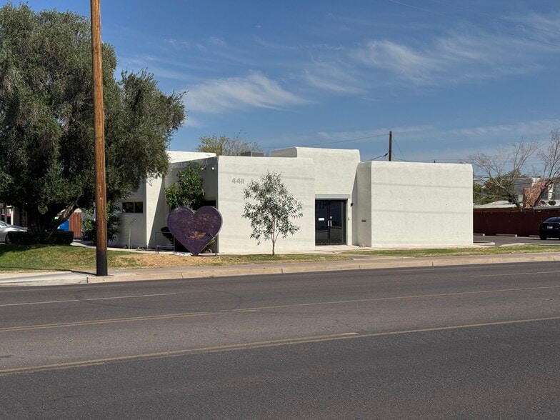 4411 N 19th Ave, Phoenix, AZ for sale - Primary Photo - Image 1 of 6