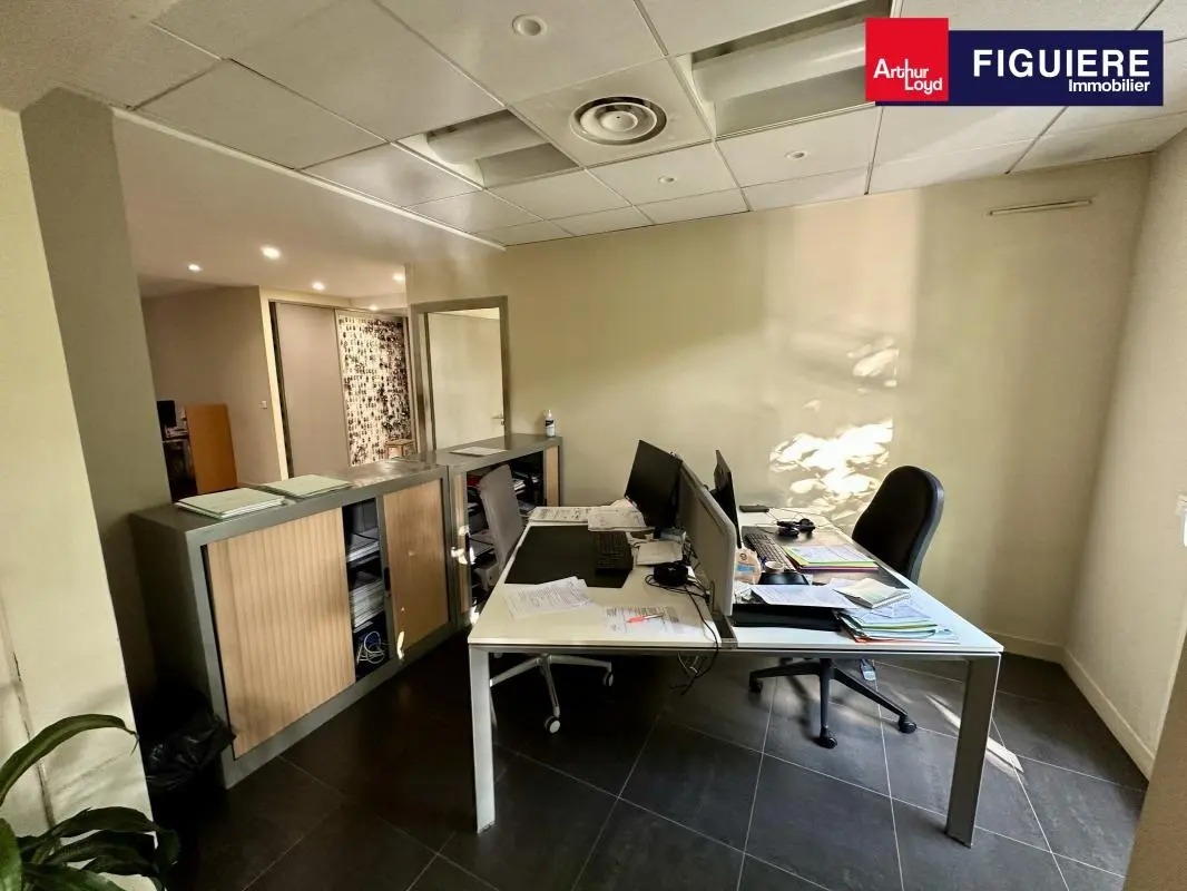 90 Avenue Napoleon Bonaparte, Aix-en-Provence, BDR 13100 - - - Interior Photo - Image 1 of 7