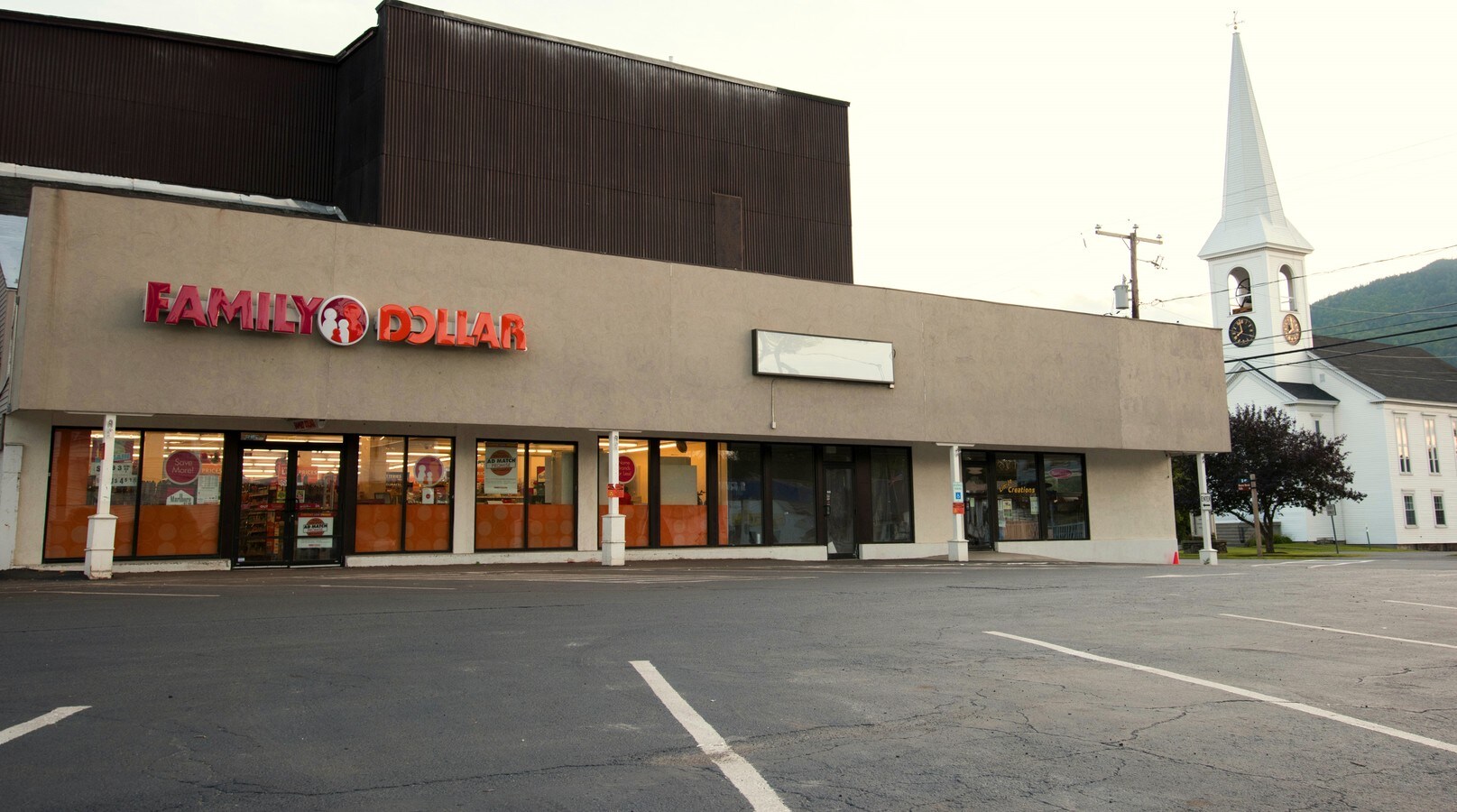 154 Main St, Colebrook, NH 03576