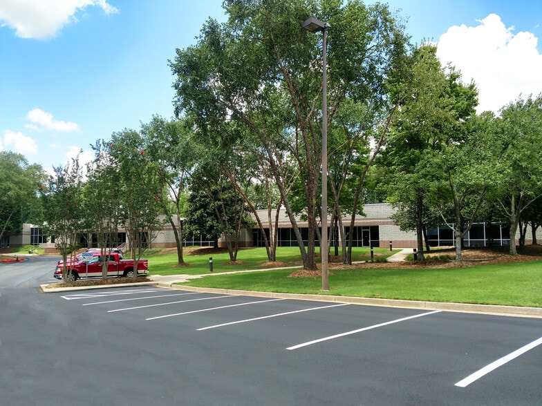 503 Oak Pl, Atlanta, GA for lease - Building Photo - Image 1 of 12