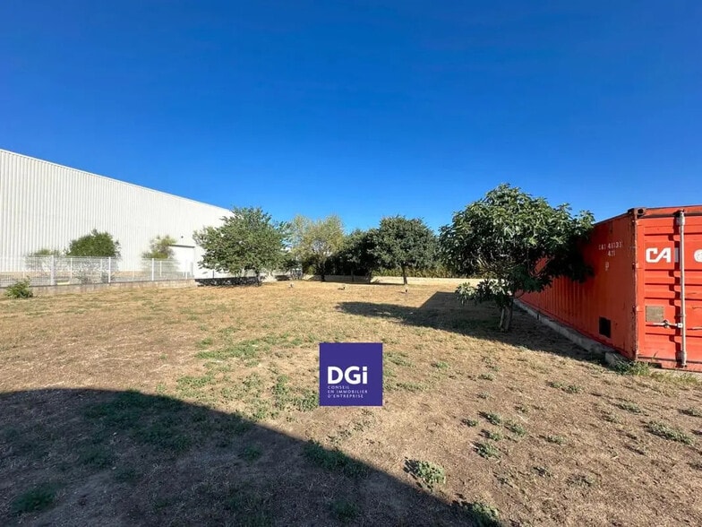 Flex in Milhaud for sale - Building Photo - Image 3 of 3