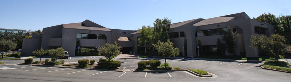 3220 Blume Dr, Richmond, CA for lease - Building Photo - Image 1 of 24