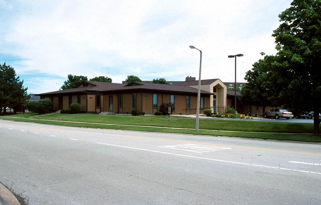 201 N Constitution Dr, Aurora, IL for sale Primary Photo- Image 1 of 1