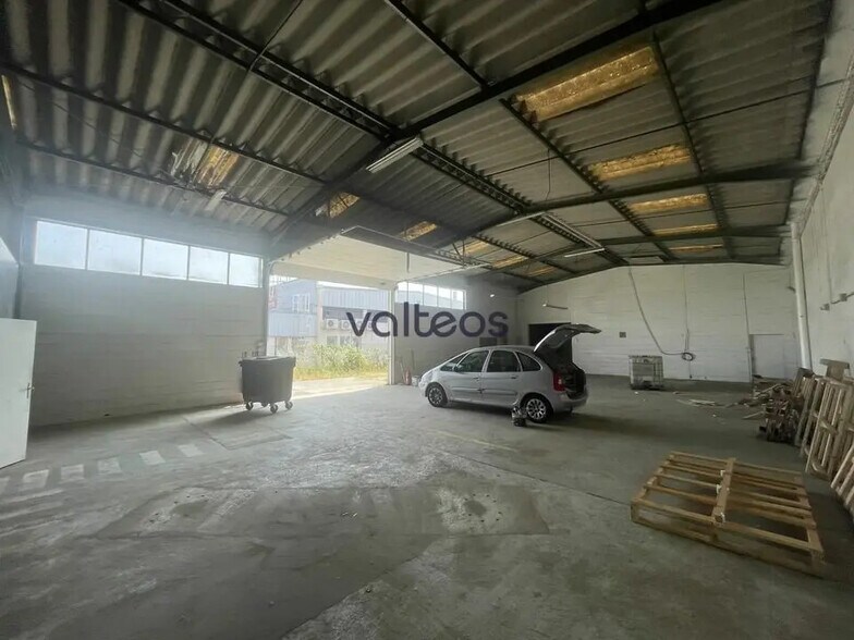 Office in Toulouse for lease - Interior Photo - Image 2 of 6