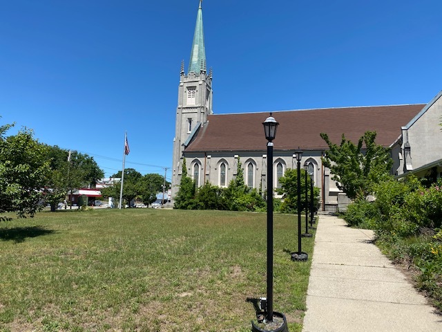 305 Broad St, Cumberland, RI for sale Primary Photo- Image 1 of 1