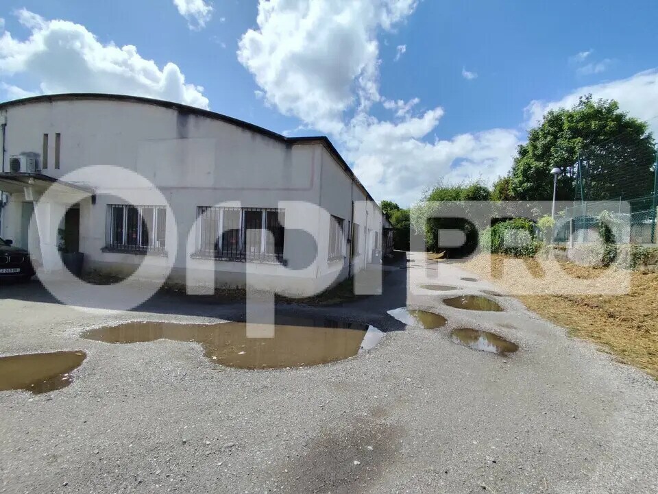 Industrial in Le Palais-sur-Vienne for lease Building Photo- Image 1 of 6