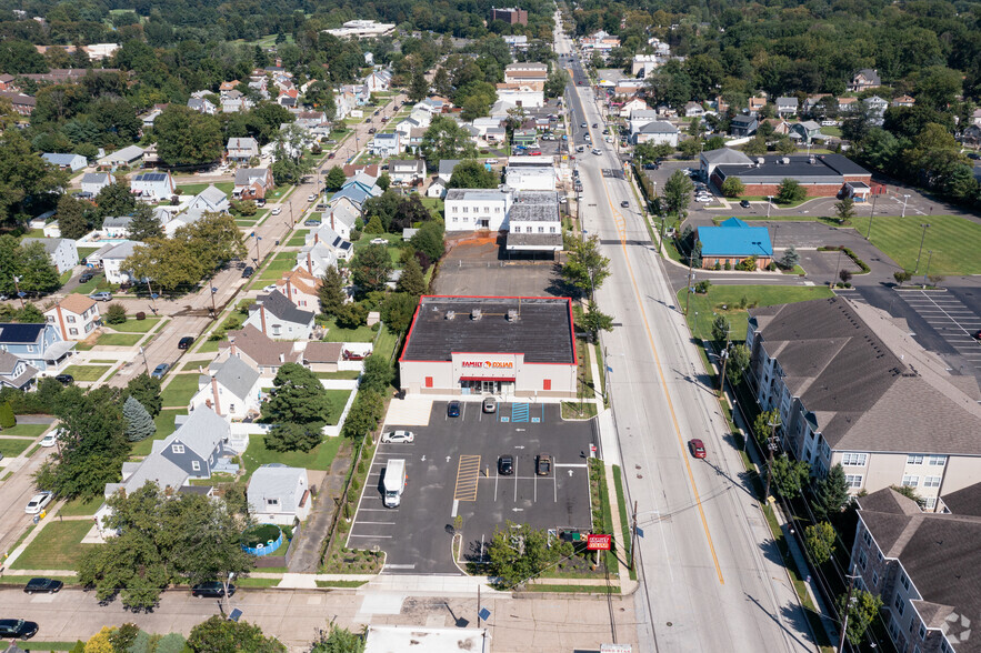 7407 Maple Ave, Pennsauken, NJ for lease - Building Photo - Image 3 of 5