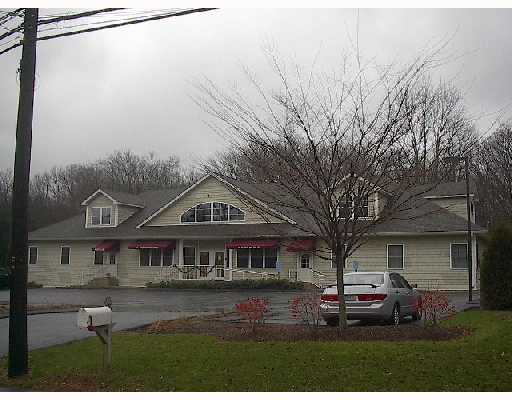 315 Commonwealth Ave, Warwick, RI for sale - Building Photo - Image 1 of 1