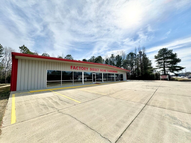 996 Gardner Blvd, Columbus, MS for sale - Building Photo - Image 3 of 17