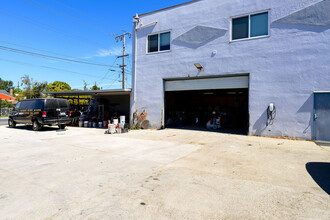 2625 Fair Oaks Ave, Redwood City, CA for lease Building Photo- Image 2 of 6