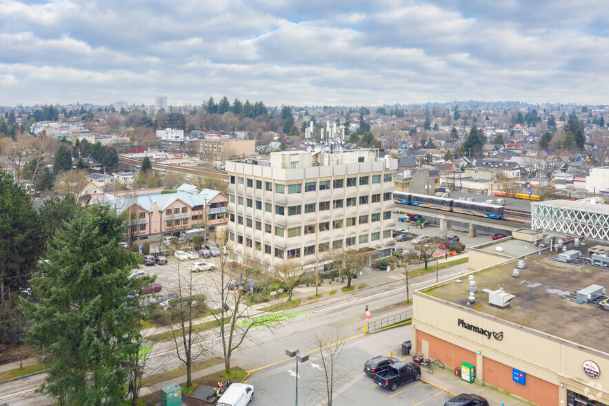 1750 E 10th Ave, Vancouver, BC for lease - Building Photo - Image 1 of 6