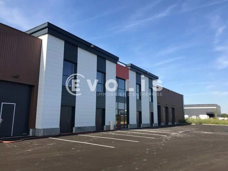 Flex in Serris for lease - Building Photo - Image 1 of 2