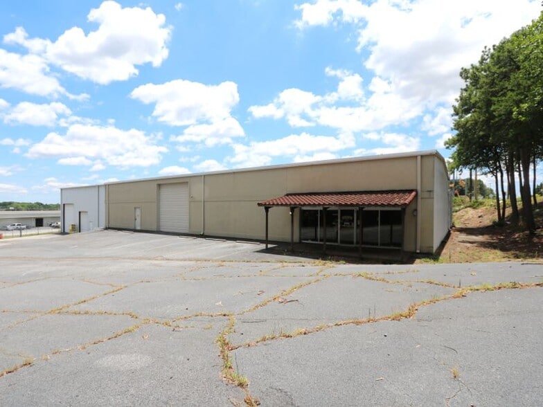 2125 Airport Rd, Greer, SC for lease - Building Photo - Image 1 of 14