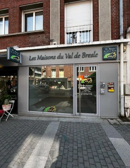 Retail in Amiens for sale - Building Photo - Image 1 of 1