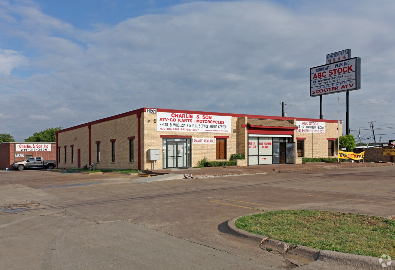 11261 Harry Hines Blvd, Dallas, TX 75229