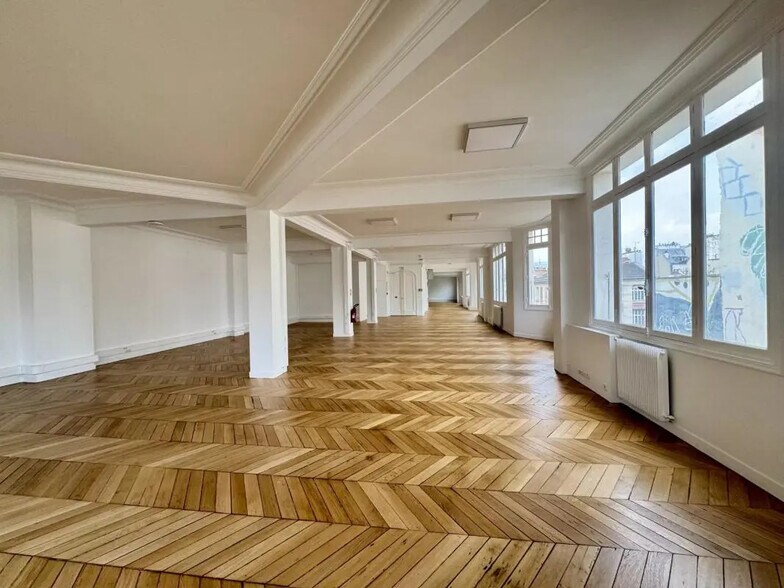 Office in Paris for lease - Interior Photo - Image 3 of 9