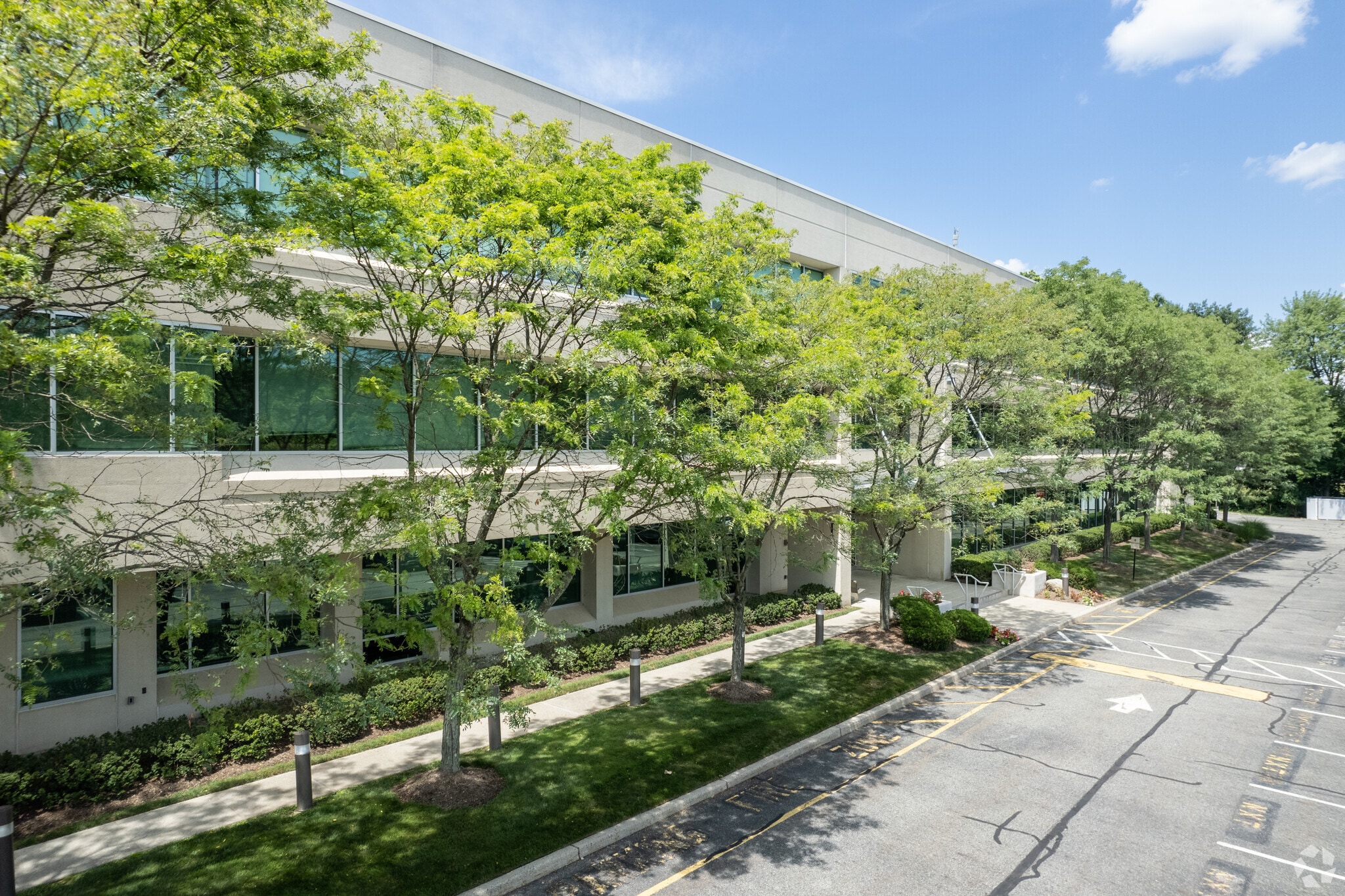 155 Chestnut Ridge Rd, Montvale, NJ for lease Primary Photo- Image 1 of 7