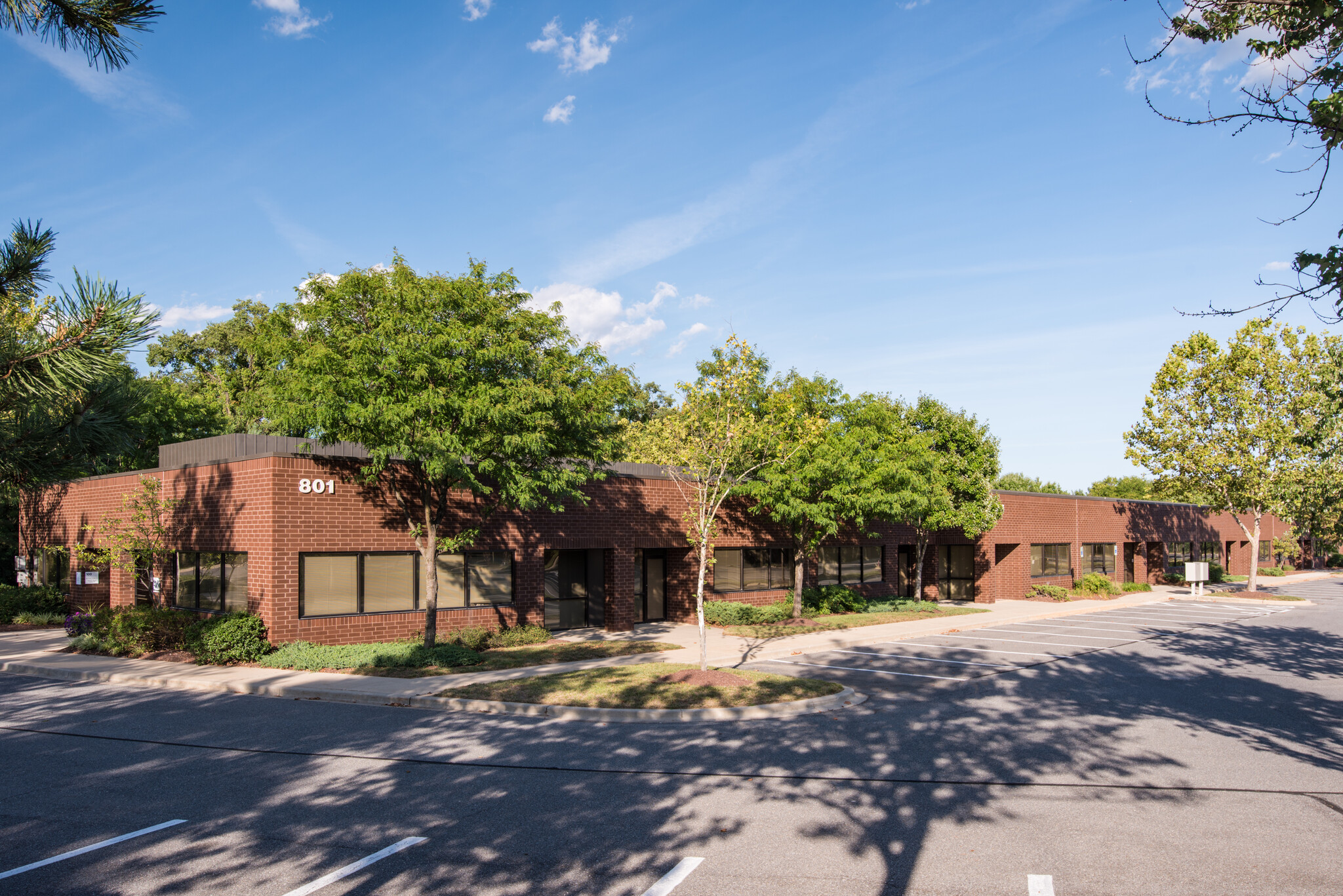 910 Cromwell Park Dr, Glen Burnie, MD for lease Building Photo- Image 1 of 1