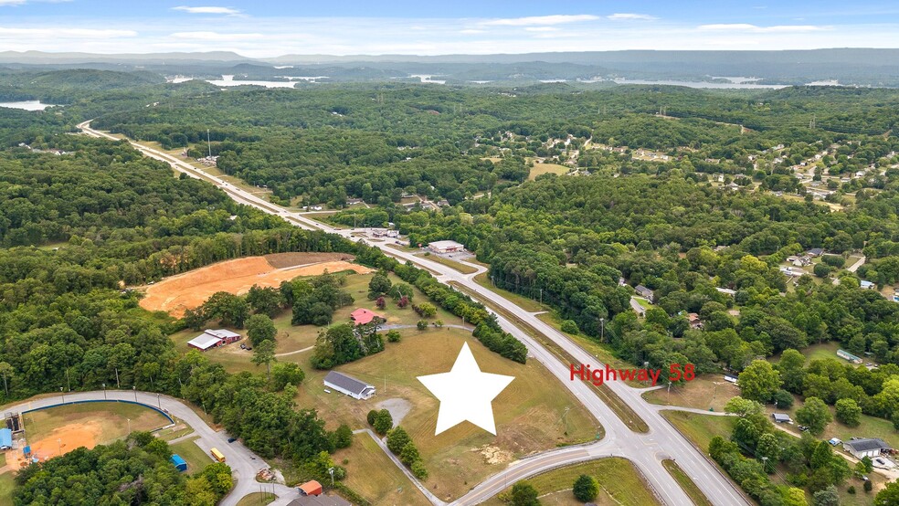 8959 Career Ln, Harrison, TN for sale - Primary Photo - Image 1 of 43