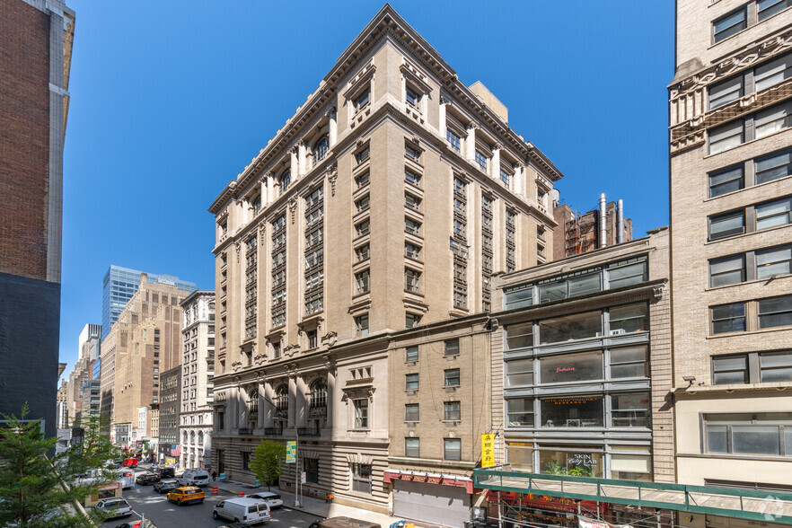 25 W 39th St, New York, NY for lease - Building Photo - Image 1 of 21