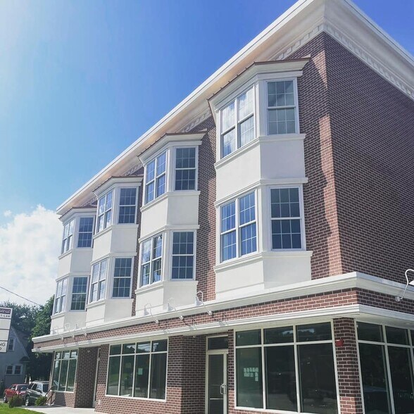 111 Ledgewood Ave, Netcong, NJ 07857