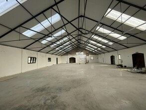 Hartwell Ln, Hilderstone for lease Interior Photo- Image 2 of 4