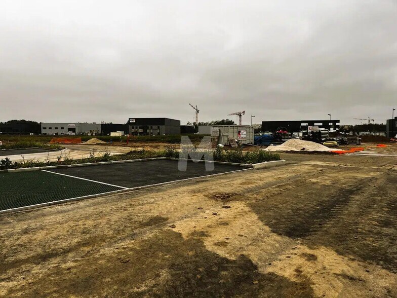 Flex in SAINT-PIERRE-DU-PERRAY for sale - Construction Photo - Image 3 of 7