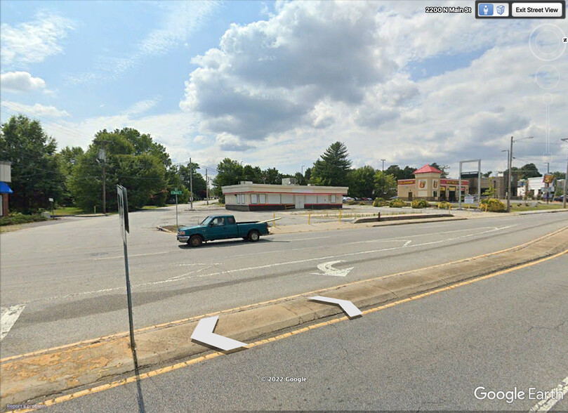 2201 N Main St, High Point, NC for sale - Building Photo - Image 1 of 1