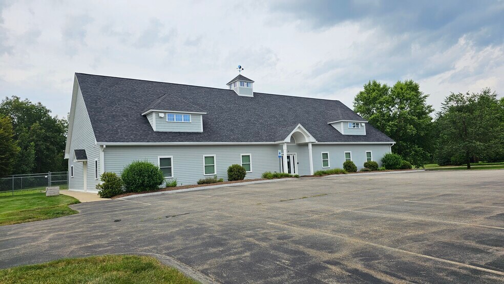 8 Integra Dr, Concord, NH for sale - Primary Photo - Image 1 of 1