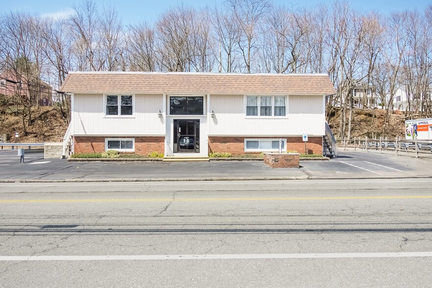 815 Oaklawn Ave, Cranston, RI for sale - Other - Image 1 of 1