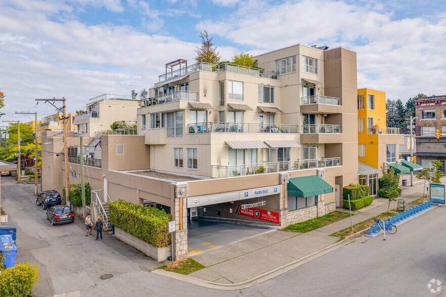 2285 W 4th Ave, Vancouver, BC for lease - Building Photo - Image 3 of 10