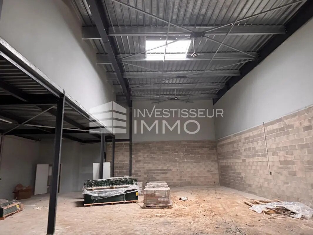 Flex in Villeneuve-sous-Dammartin for lease Building Photo- Image 1 of 8