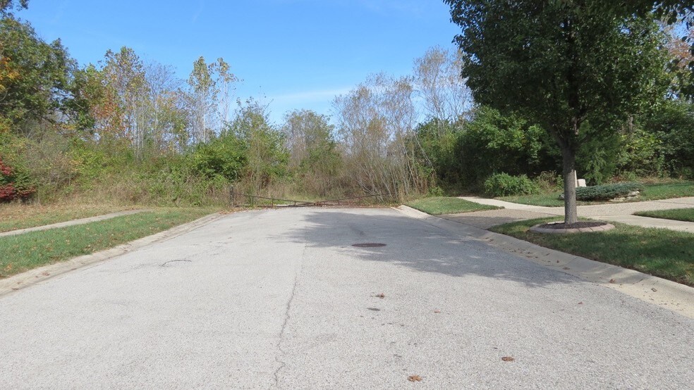 3401 Blankenbaker Pky, Louisville, KY 40299