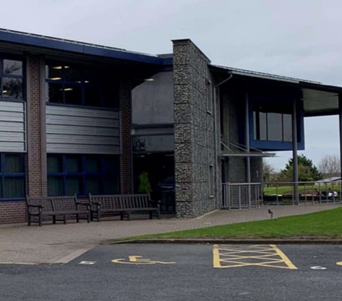 Mythop Rd, Blackpool for lease - Primary Photo - Image 1 of 4