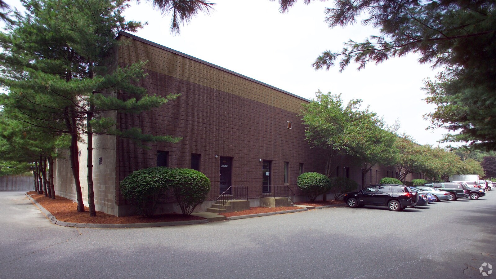 65 Mathewson Dr, Weymouth, MA 02189