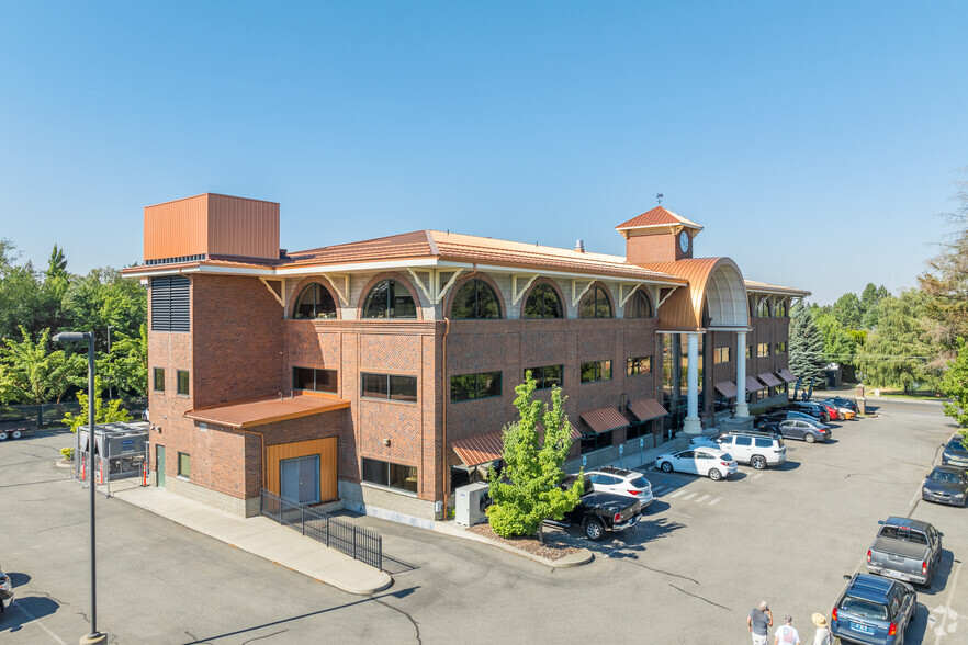 5915 S Regal St, Spokane, WA for lease - Building Photo - Image 3 of 9