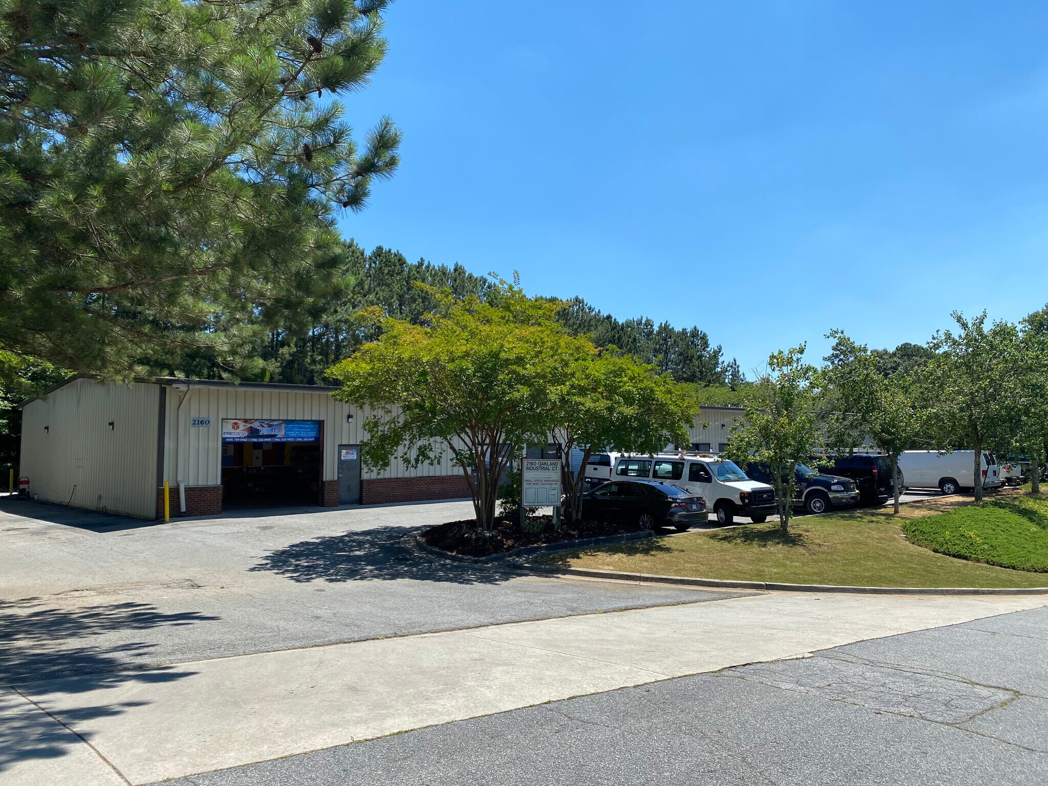 2160 OAKLAND INDUSTRIAL CT  