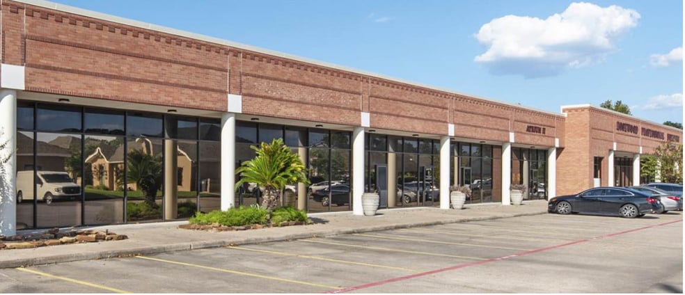 990 Village Sq, Tomball, TX for lease - Building Photo - Image 1 of 5